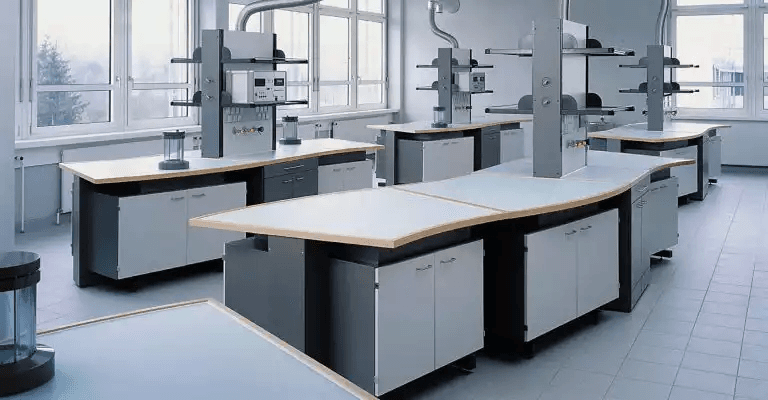 Яким критеріям повинні відповідати професійні лабораторні меблі?
